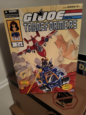 2016 SDCC  GI Joe and  Transformers #8 Scarlett, Zartan, Powerglide, Soundwave 