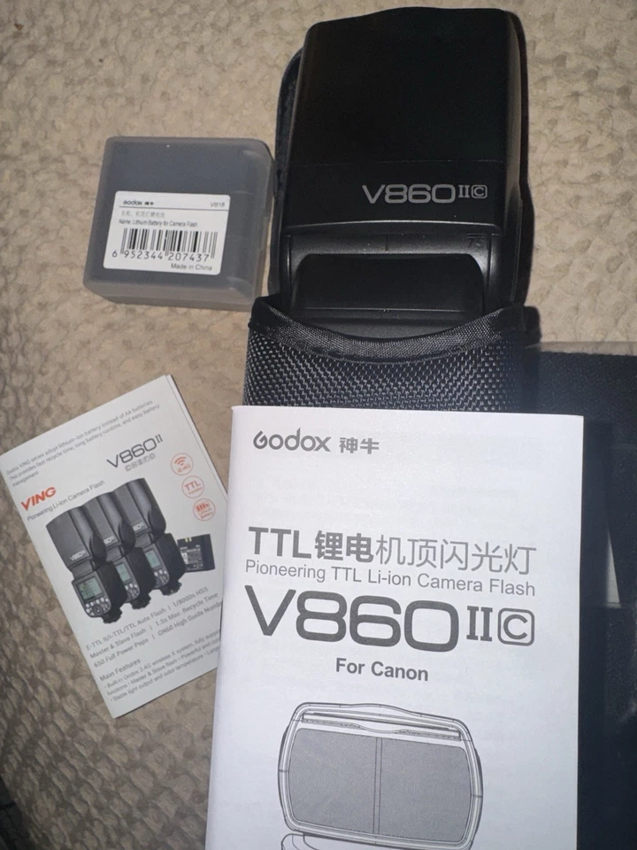 Godox V860II-C Camera Flash for Canon + Battery  Charger - Image 3 of 4