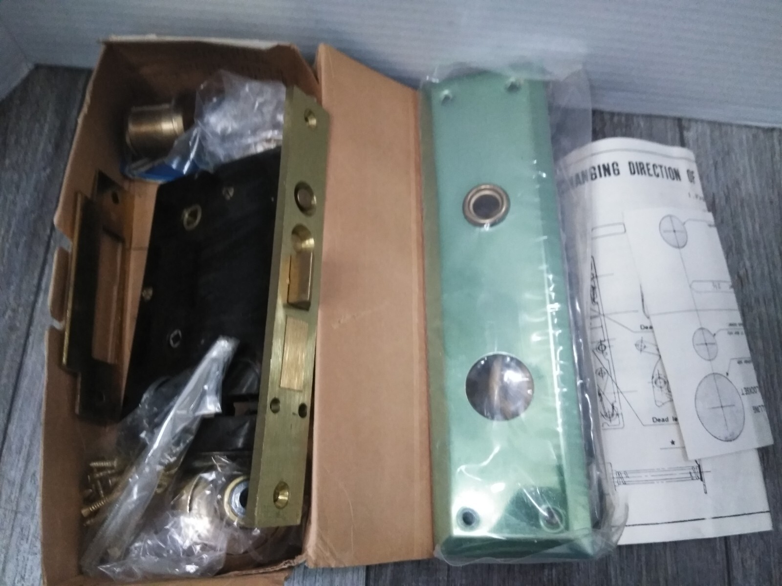 N.O.S. VTG PARKER FRONT DOOR LOCK SET, NO. 2600N POLISHED BRASS R/HAND