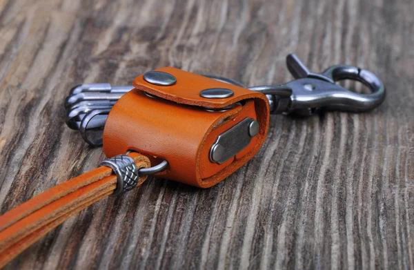 C16 Naranja Dije Motociclista Dados Soporte Cuero Llavero Llavero Multi Llaveros Foto 3 de 4