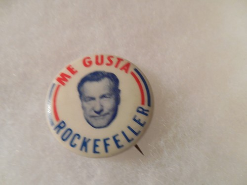 Nelson Rockefeller Presidential Campaign Pin Back Me Gusta Governor 1964 Button - Picture 3 of 4
