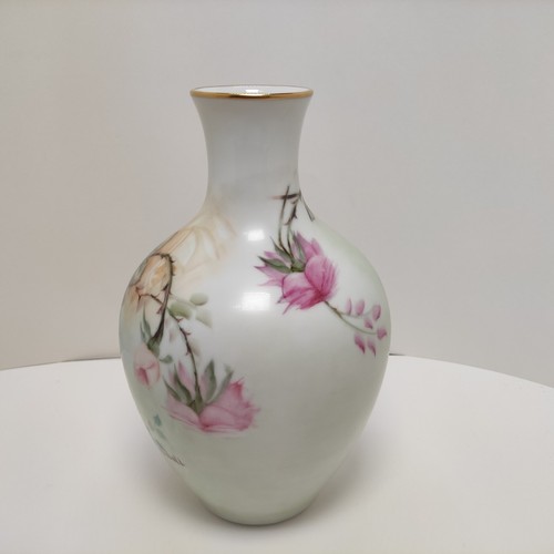 Vintage Arzberg Bayern Germany Porcelain HandPainted Rose Vase Signed "Russell". - Picture 13 of 24