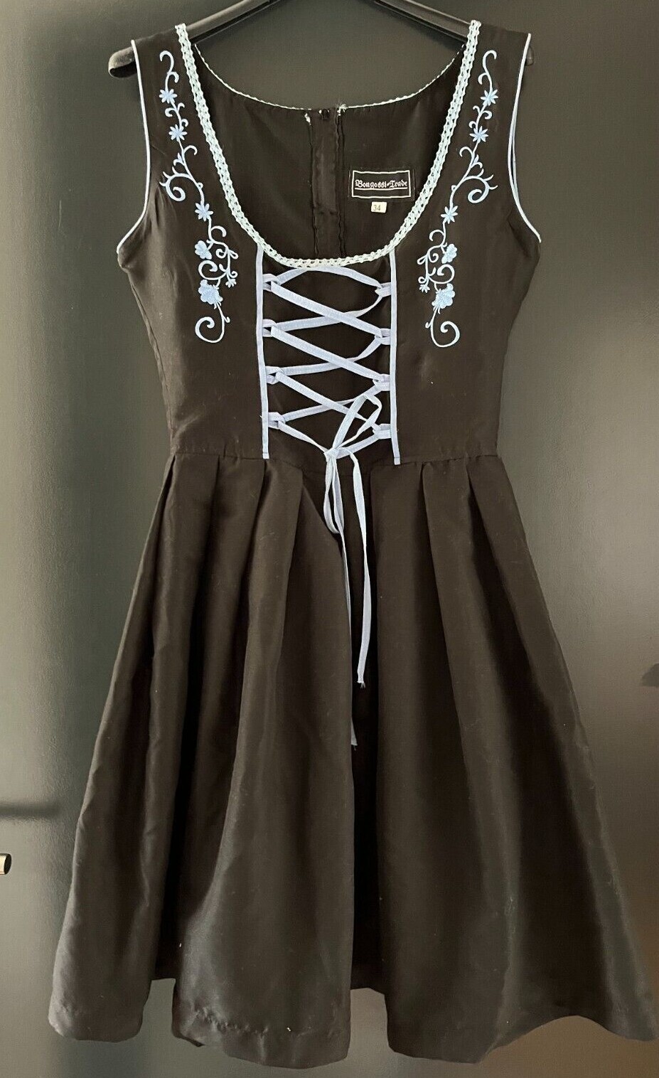 Picture 1 of 2