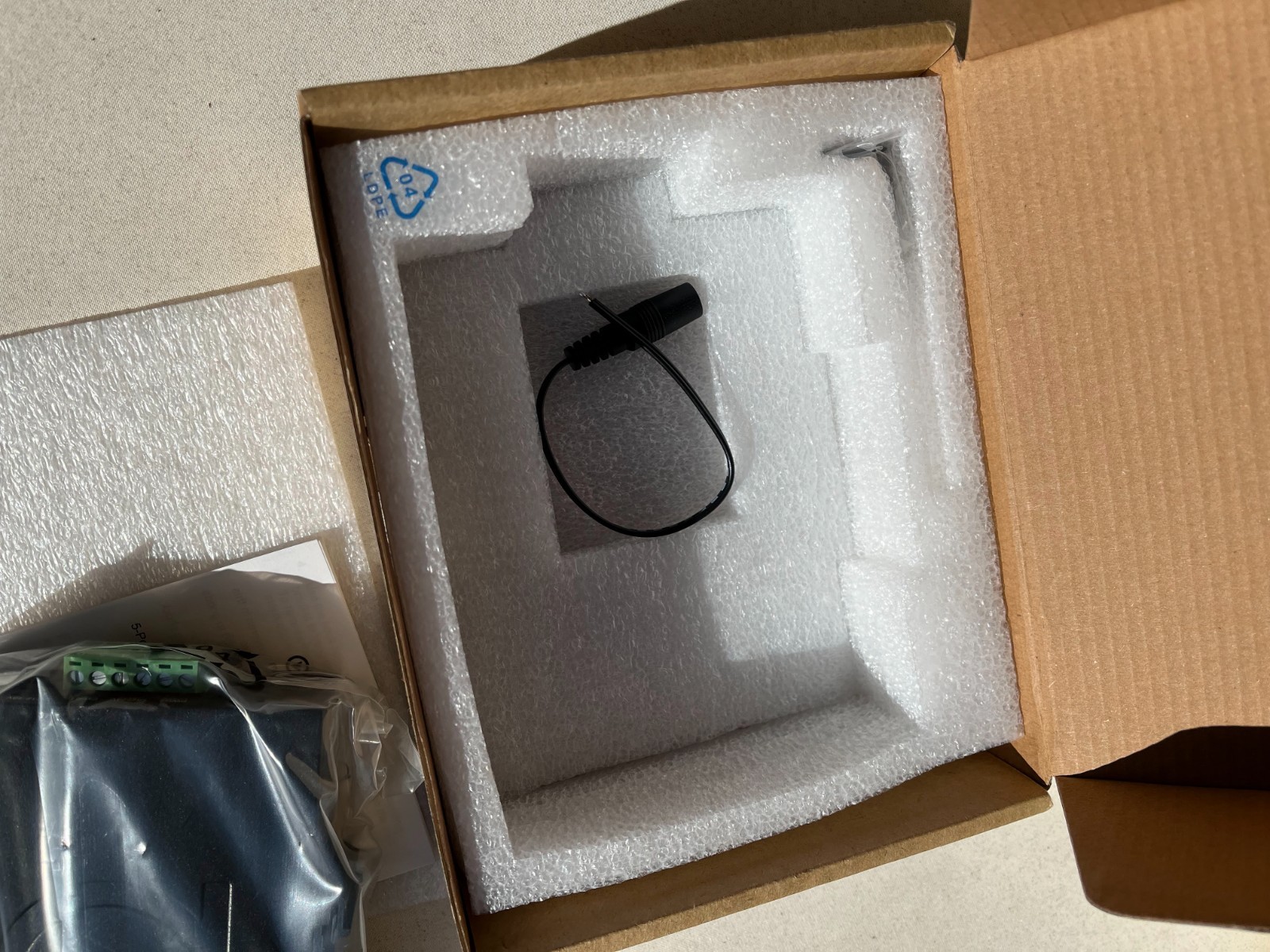 Antaira LNX-500AG 5-Port 10/100/1000T Port Industrial Ethernet Switch