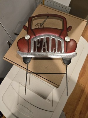 Metal Fall Truck Yard Stand Outdoor Decoration 19'' Autumn Lawn Art
