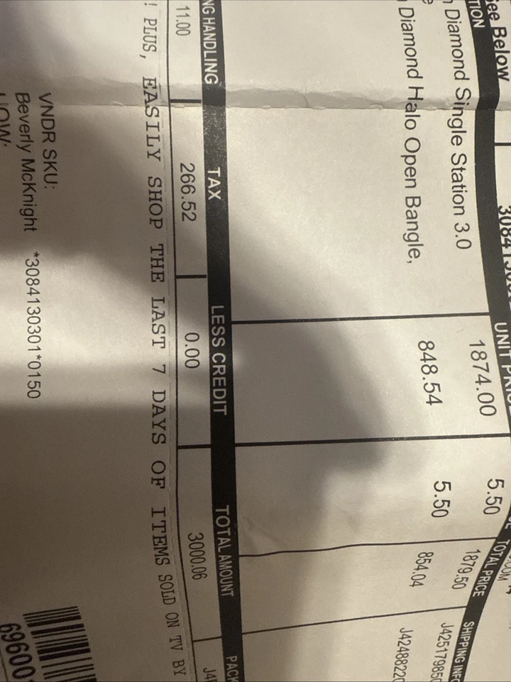 Brazalete abierto con halo de diamantes cultivados Fire Light Lab oro blanco de 0,75 quilates de 14 quilates Foto 3 de 3