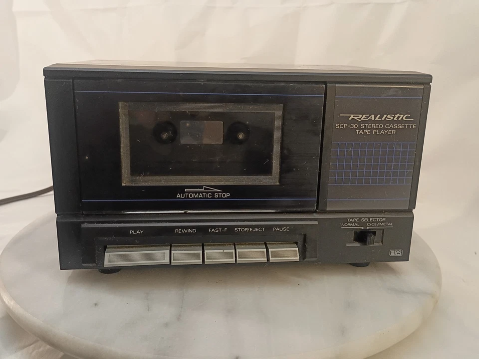 Cubierta de reproducción de casete estéreo vintage realista SCP-30 modelo 14-632 Foto 2 de 4