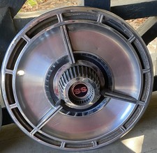 For Sale 14 Inch 1964 Chevy Impala Ss Hubcaps Good Condition 400 For Sale 14 Inch 1964 Chevy Impala Ss Hubcaps Good Condition 400