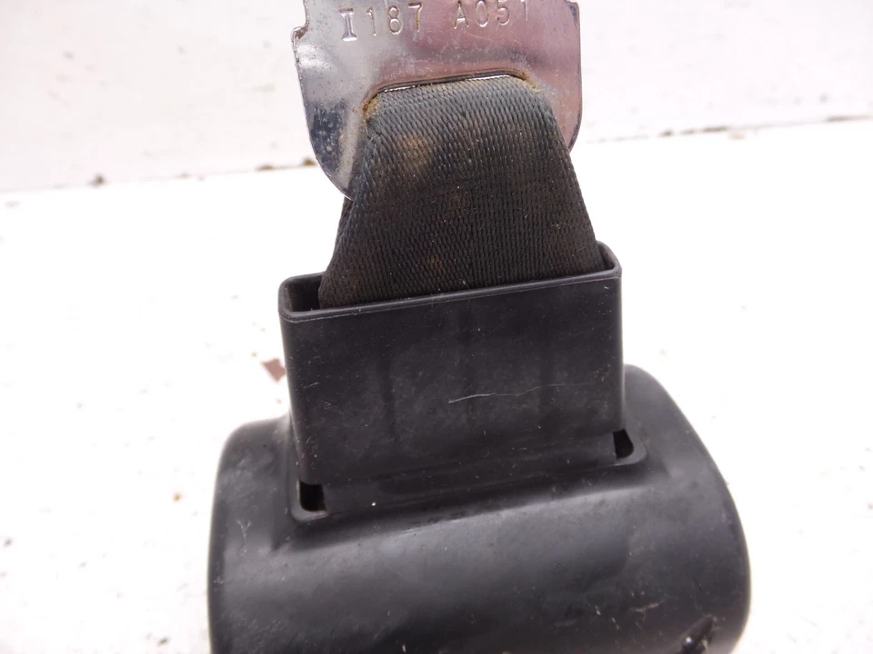 74-81 Camaro Firebird Asiento Trasero Retractor Negro Único Original GM 20071250 Foto 3 de 4