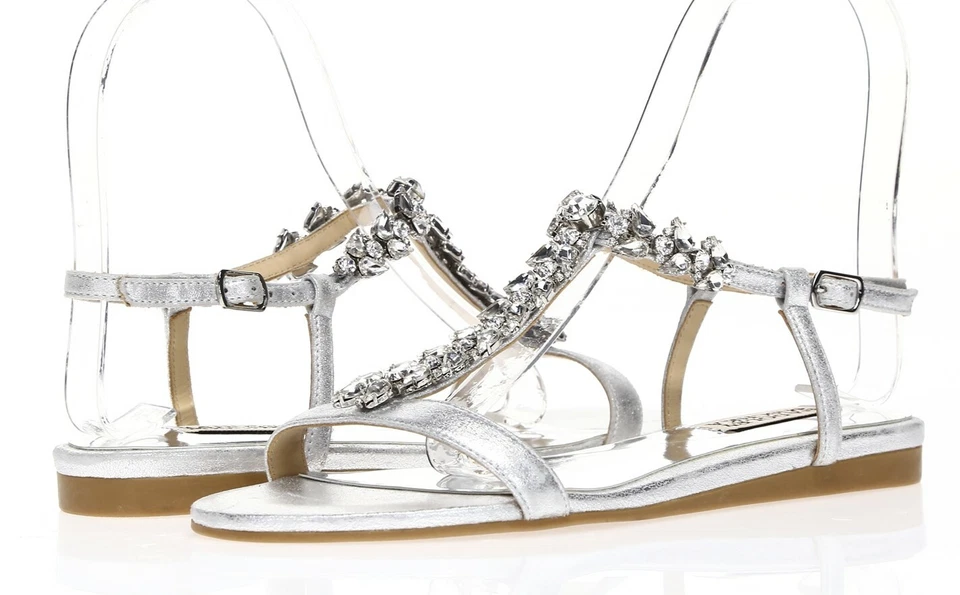 Sandalias planas con hebillas de noche adornadas plateadas BADGLEY MISCHKA para mujer talla 6,5 Foto 2 de 4