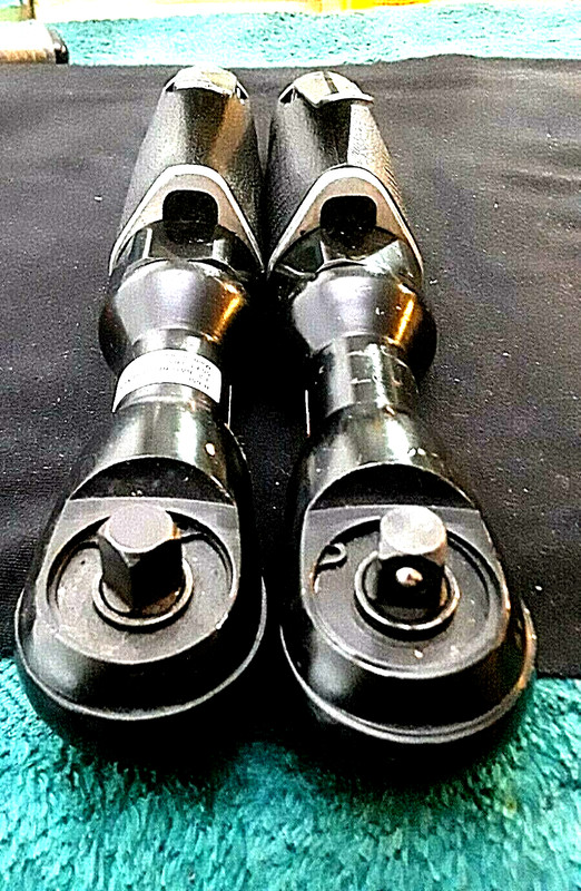 2x - HUSKY 3/8" Drive Air Ratchet (  FACTORY REFURBISHED  )