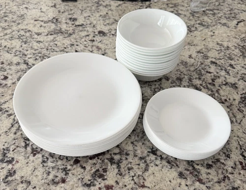 Frost White Corelle Dish Set (12x Dinner Plates, 10x Salad Plates, 12x Bowls)