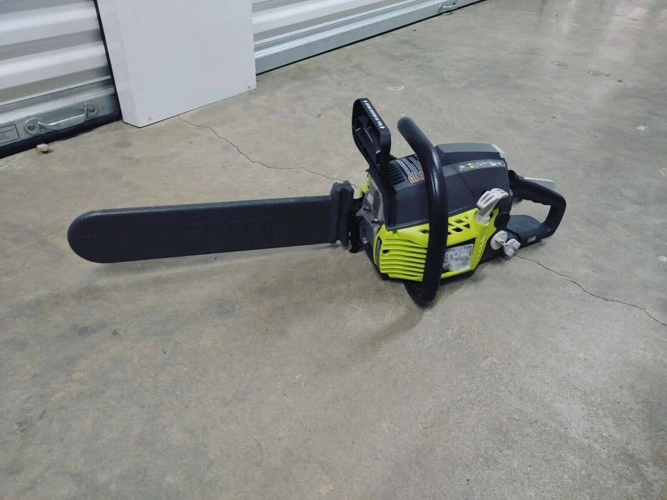Motosierra de gas RYOBI 18 pulgadas 38cc 2 ciclos Foto 2 de 4
