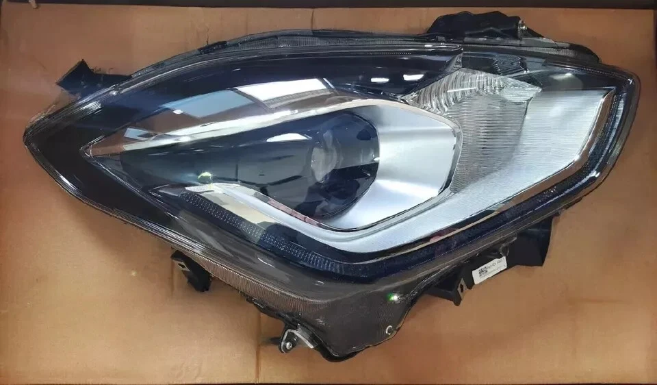 Genuine Front Head Light Lamp LED Right Fit For Suzuki Swift 2018 To 2022 - Image 3 of 4