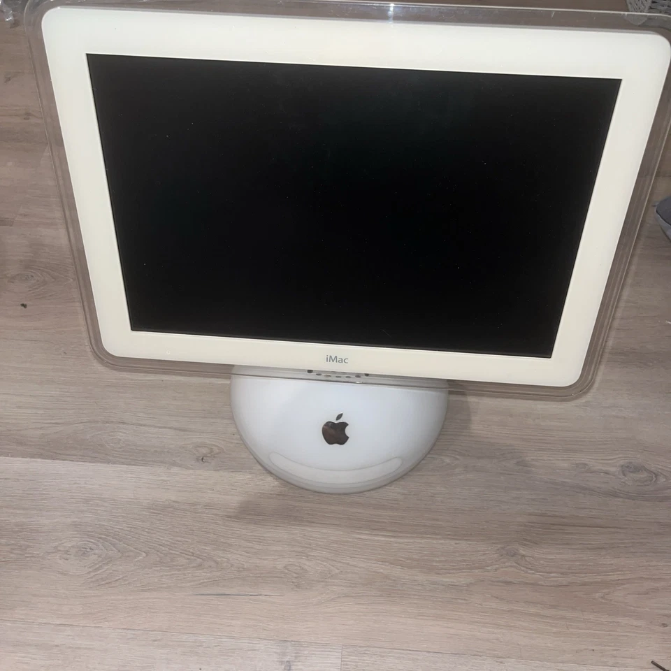 Apple iMac G4 17” computer, 1.0GHz/256MB Ram/80GB HDD, QPS1200FNHX Year 2003/4 - Image 2 of 4