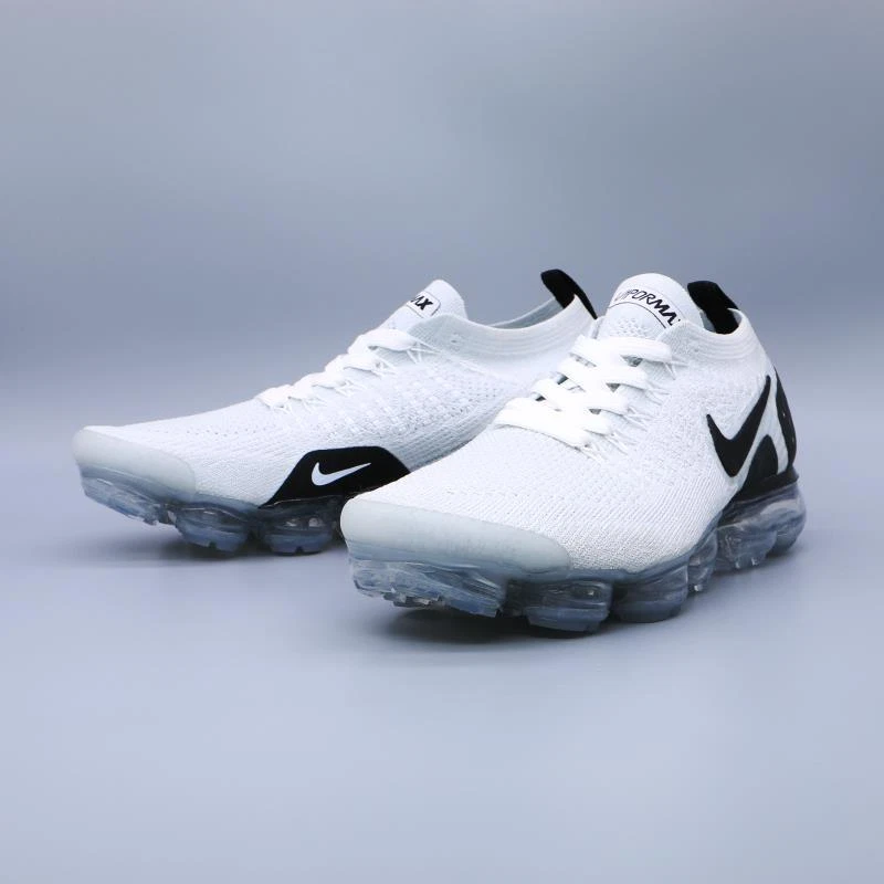 Vapormax 2.0 white black sale