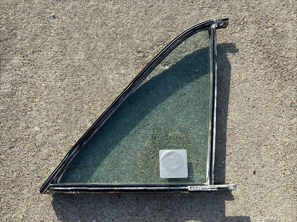 1267350709 задняя четверть стекла окно W126 300SDL 300SEL 420SEL 500SEL 560SEL - Изображение 3 из 3