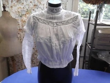 Antique corsage/blouse, circa 1900.