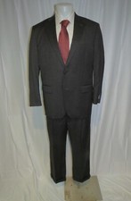 Brooks Brothers 1818 Madison Estrato Solid Charcoal USA Two Button Suit 42R