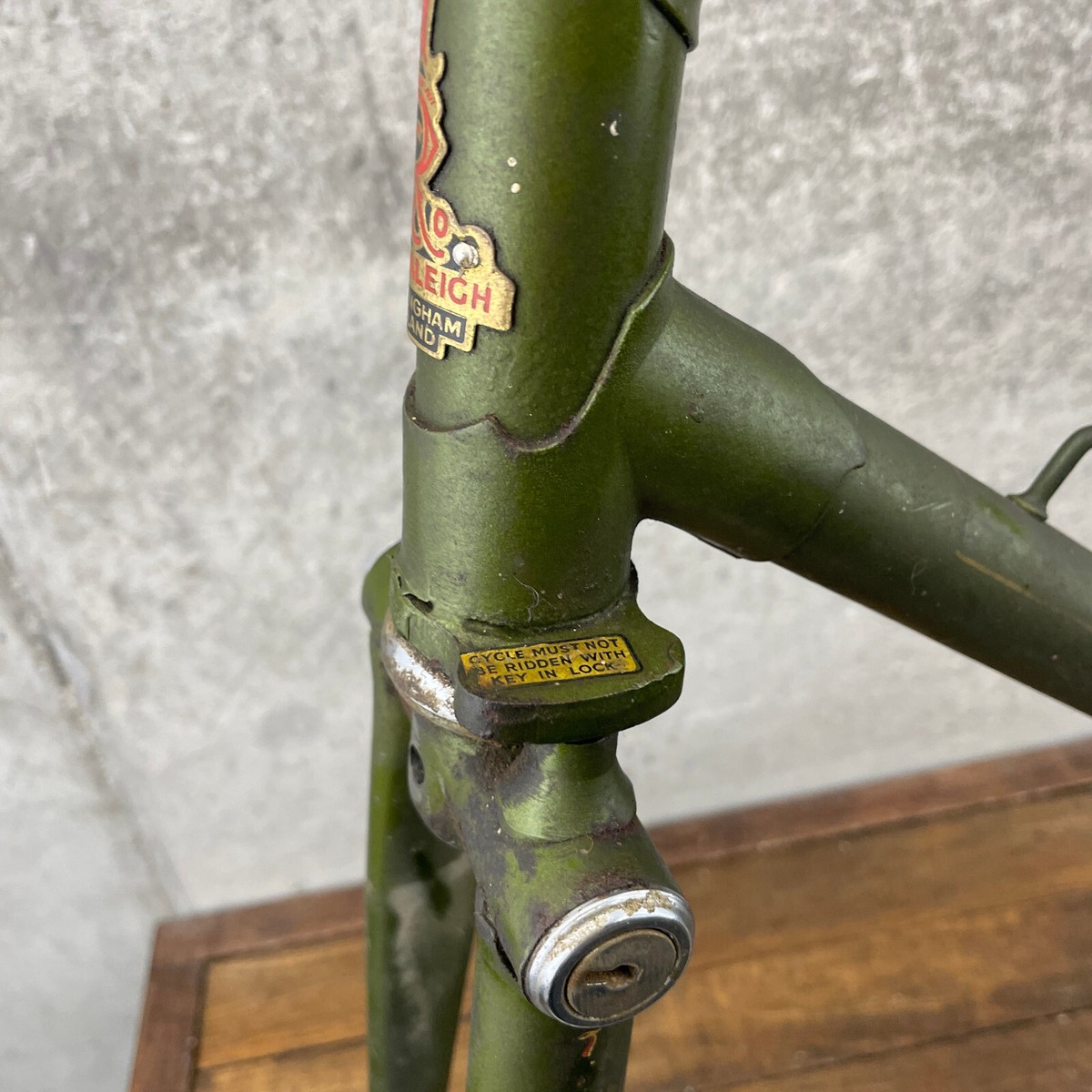 Vintage Raleigh Superbe Frame Set 21 In Fork Lock Green