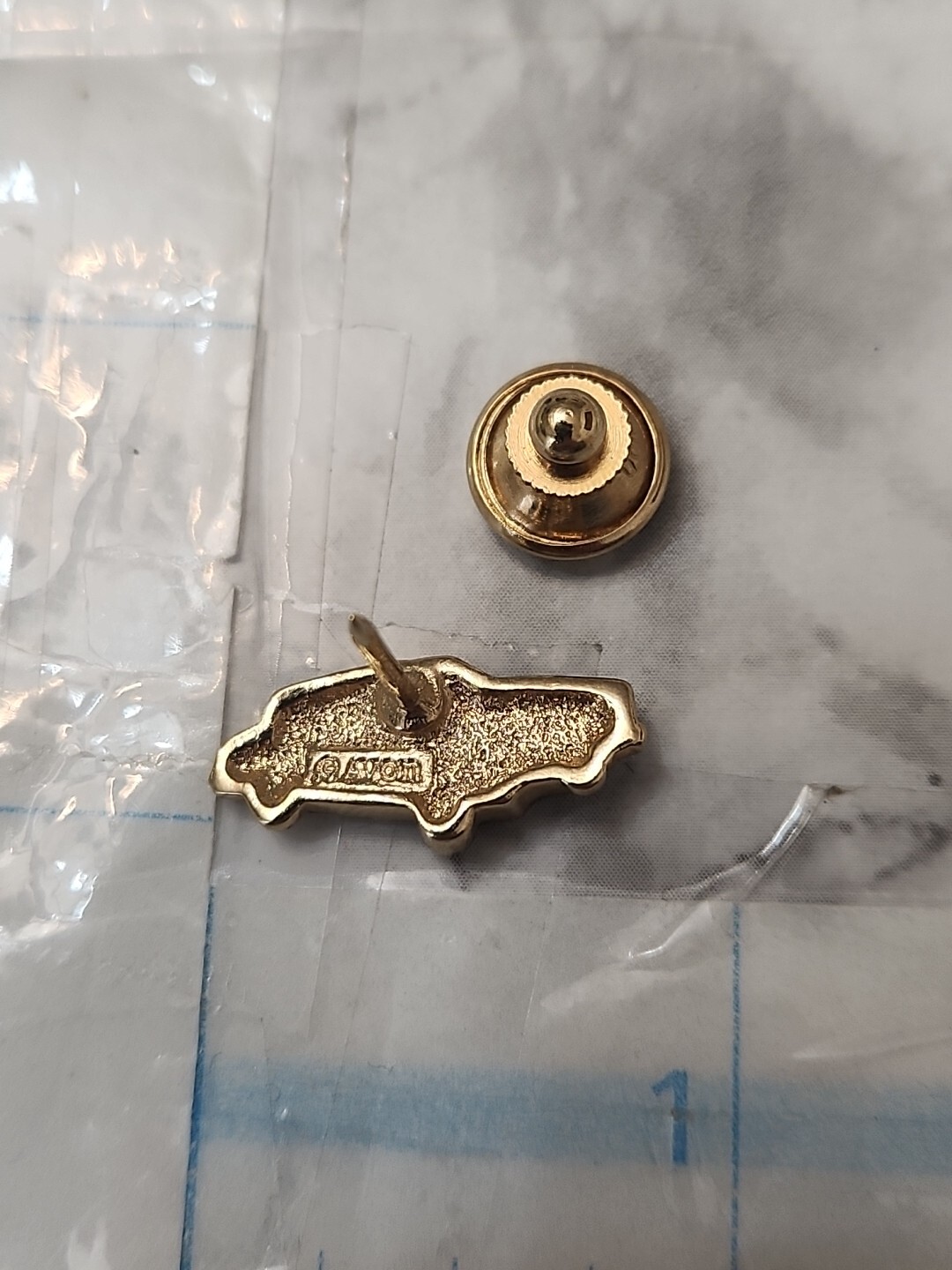 Vintage Avon Antique Classic Car Gold Tone Lapel Pin Hat Lanyard Pins Tie