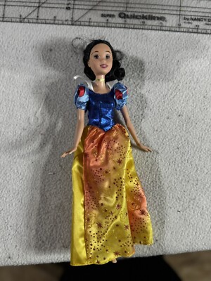 Disney Store Parks Snow White 6'' Doll Mini Princess Collection 