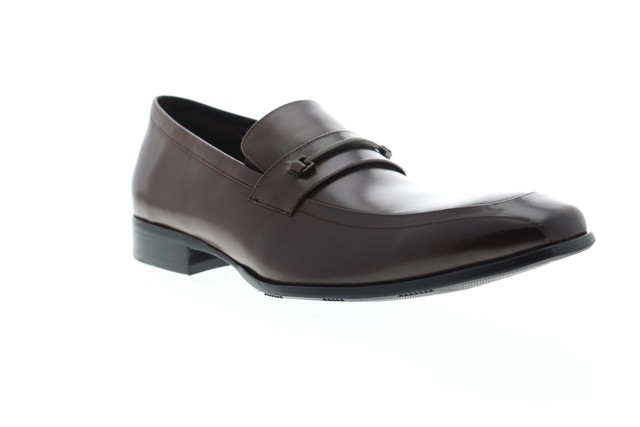 unlisted dress shoes