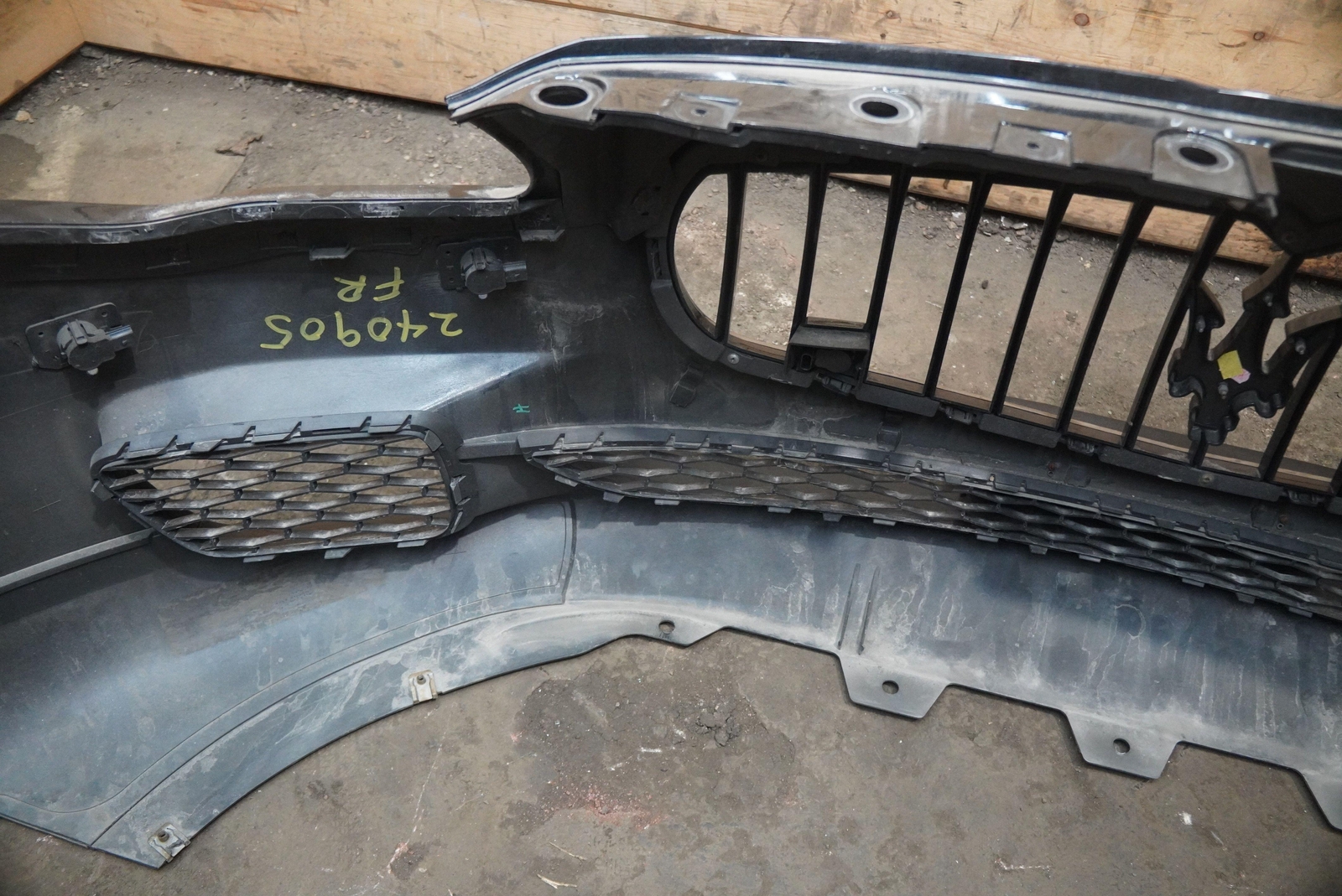 Front Park Assist Bumper Cover Assembly 673000020 Maserati Quattroporte M156 16
