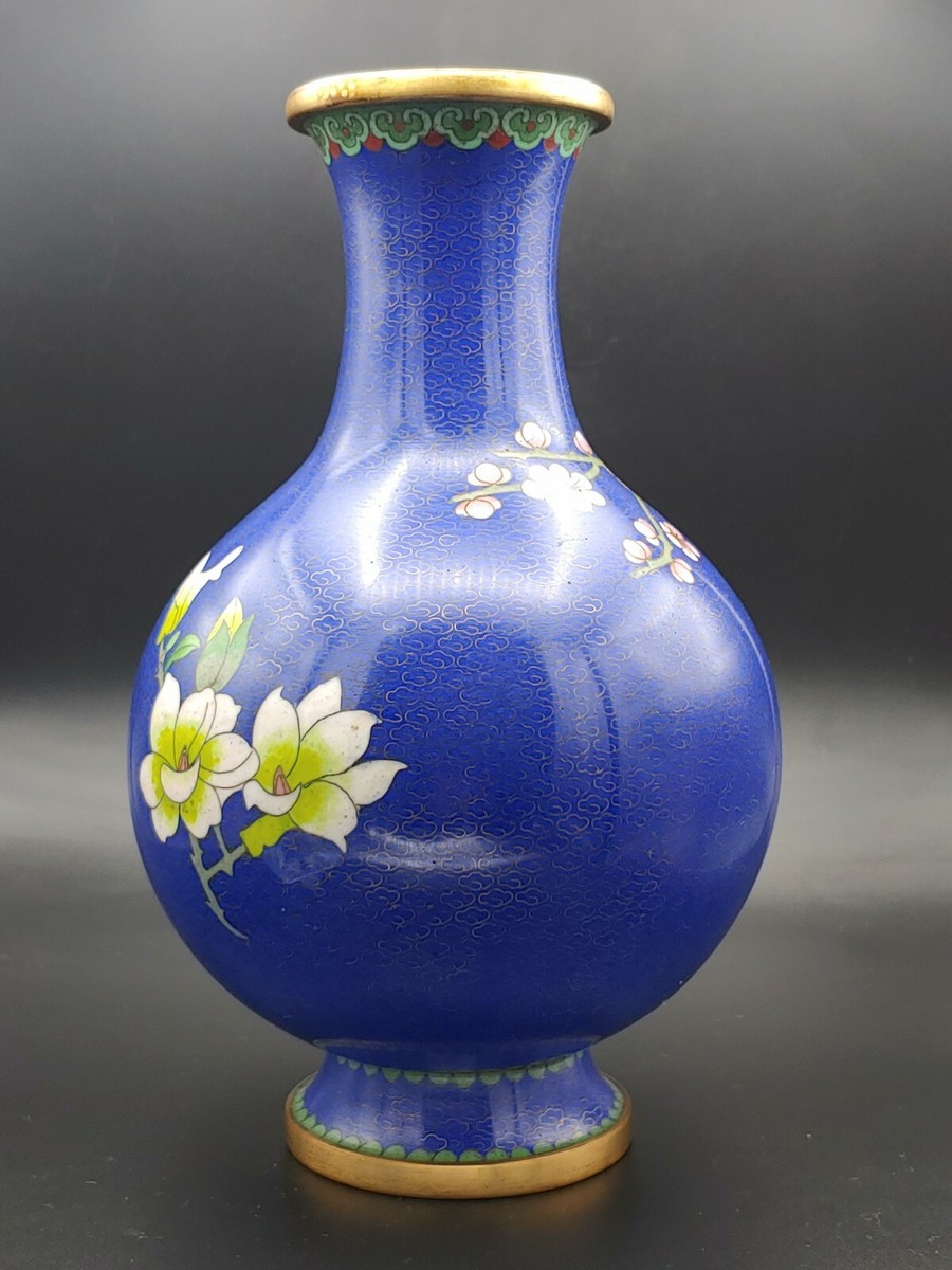 景泰蓝蝶恋花高足赏瓶Vintage Chinese Cloisonne Enamel Wintersweet