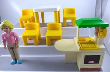 Vintage Little Tikes Dollhouse TABLE CHAIRS KITCHEN ISLAND MOM Figure Doll