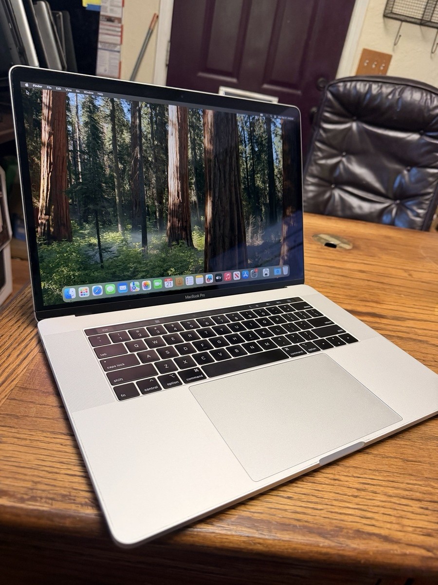 Apple MacBook Pro 15” 2018 Core i9 16GB RAM 512GB SSD Radeon 555X