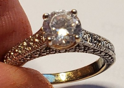 Gelbgold klarer Edelstein Solitär Ring verziert bicolor Band Größe 5