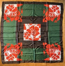 Vtg Joann  s 100 Silk JAPAN Classic Floral Geometric Hand Rolled Hem 31  Square