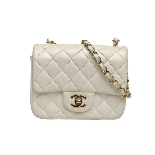 CHANEL CF flap bag Square Bag 17cm White Crossbody Bag