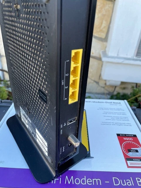 Módem Netgear N900 doble banda DOCSIS 3.0 Foto 3 de 4