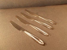 Cambridge Stainless Flatware Seine Pattern 4 Dinner Knives 9"