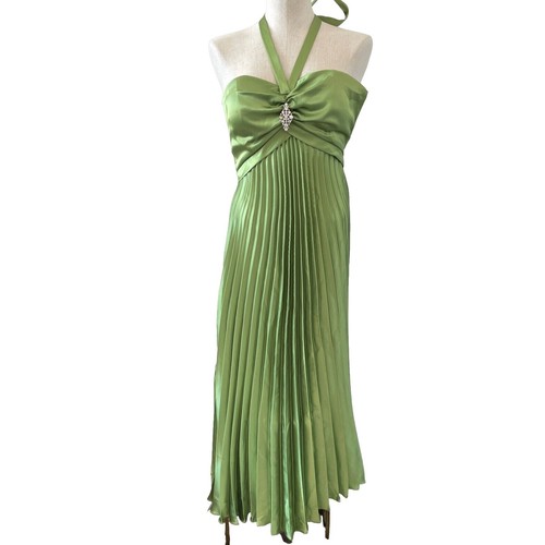 CAMILA LA VIE Womans Dress NEW Emerald Green Evening Gown Size 4 Twist Tie | eBay CAMILA LA VIE Womans Dress NEW Emerald Green Evening Gown Size 4 Twist Tie | eBay