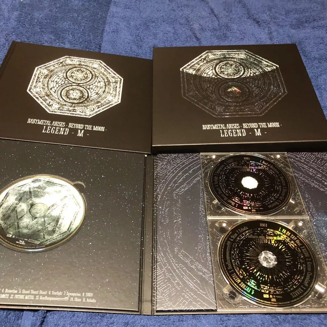 BABYMETAL/ARISES BEYOND THE MOON LEGEND M/ Blu-ray 2CD booklet