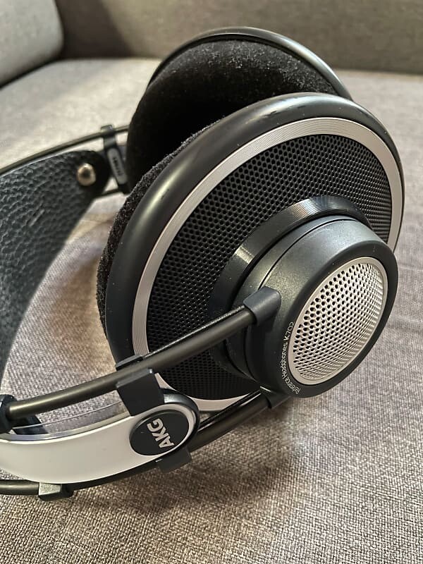 AKG K702 Professional Mixing two-layer diaphragm Over-Ear