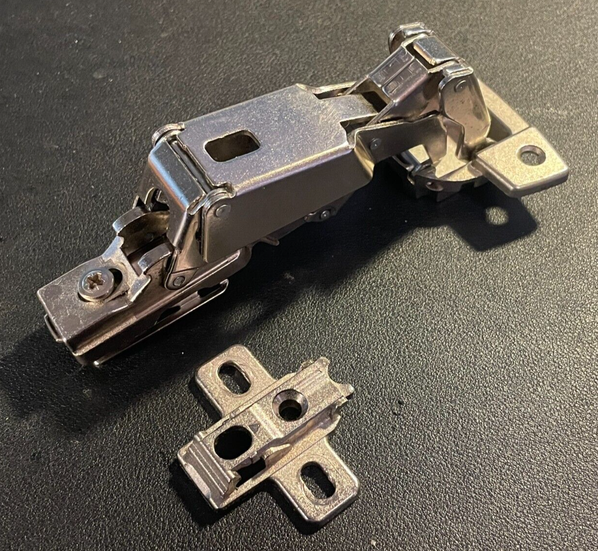 Grass Cabinet Hinge 393 • MADE IN AUSTRIA • 170° • Self Close