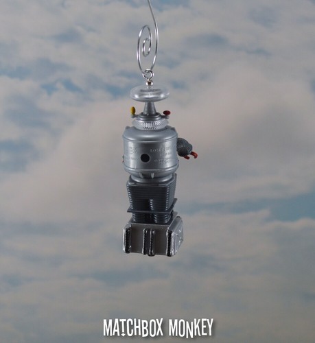 Lost in Space Vintage Sci-Fi TV Show Jupiter B-9 Pod Chariot Christmas Ornament - Picture 6 of 30