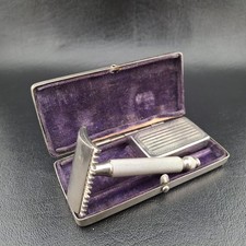 Gillette Open Comb Ball End With Basket Weave Pocket Edition Case
