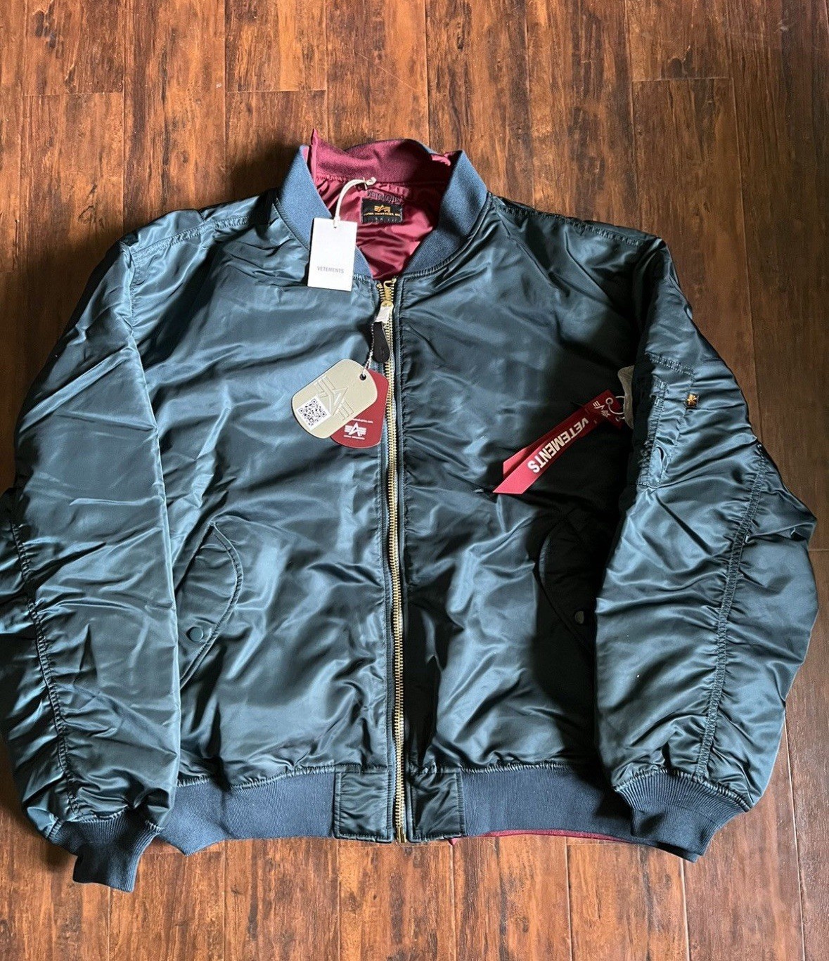 Vetements x Alpha Industries Reversible Bomber Jacket Size L-XL