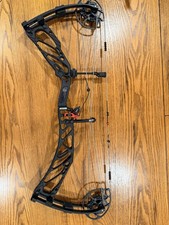 Elite Kure Compound Bow Right Hand New Never Used 60 Lb Draw Weight Black