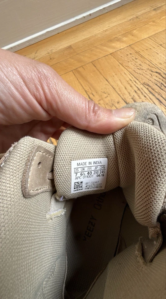 Bota Adidas Yeezy Desert, Rock, Talla 7 Foto 4 de 4