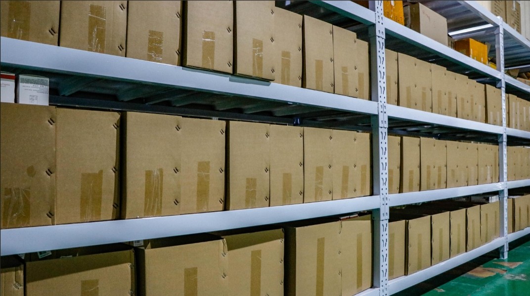 US Inventory 2PC NEW Schneider GV2ME14 Protector, Expedited Shipping