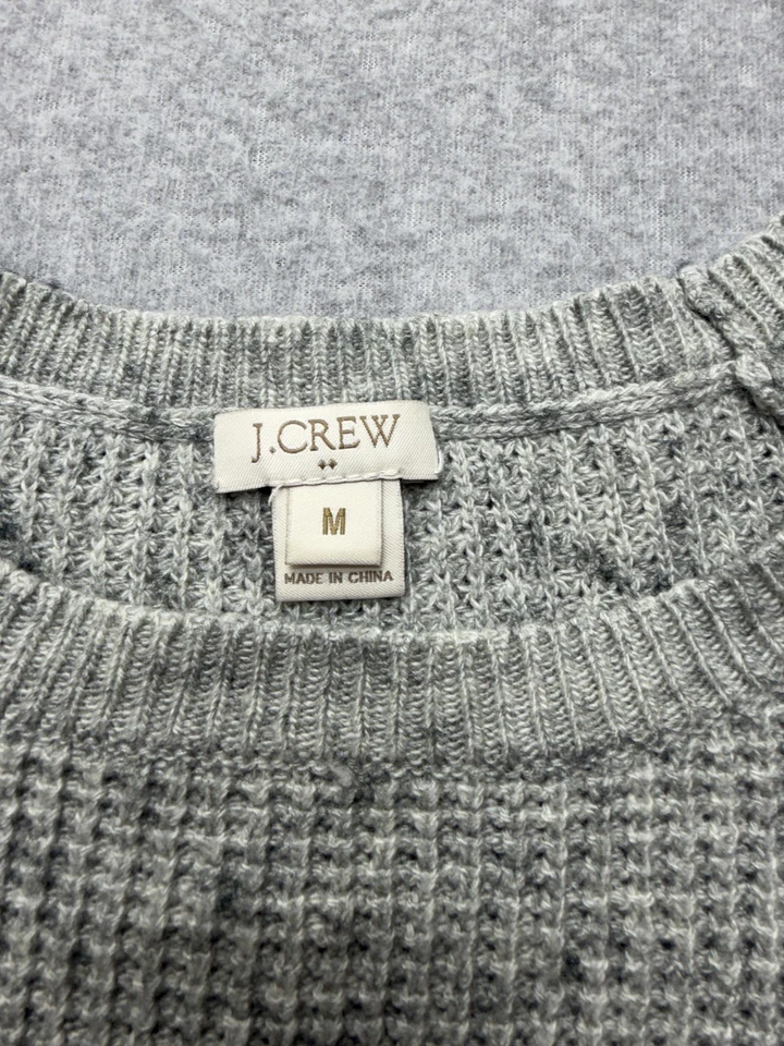 Suéter para mujer J.Crew gris medio tejido gofre raglán cuello redondo mezcla de lana merino Foto 2 de 4