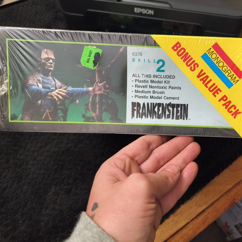 VINTAGE RARE 1994 MONOGRAM PLASTIC 1:8 SCALE- FRANKENSTEIN SEALED - Image 3 of 4