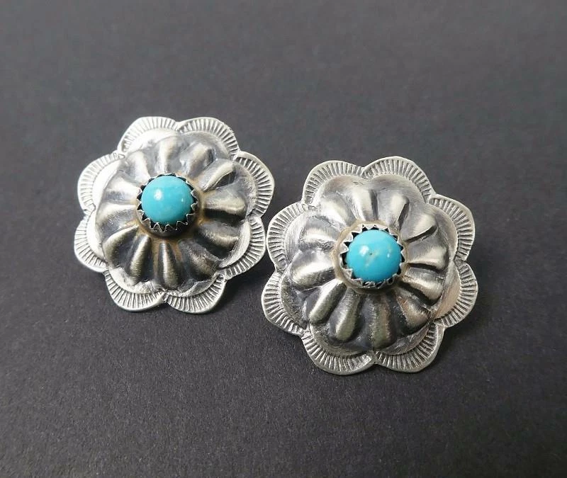 Native American Navajo Old Style Sterling Silver Turquoise Round