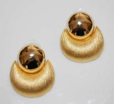 ELEGANT VTG BJI COUTURE GOLDEN ROUND DANGLE MODERN STYLE STATEMENT POST  EARRINGS